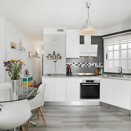 Yojalavi Sunrise דירה קנדלריה